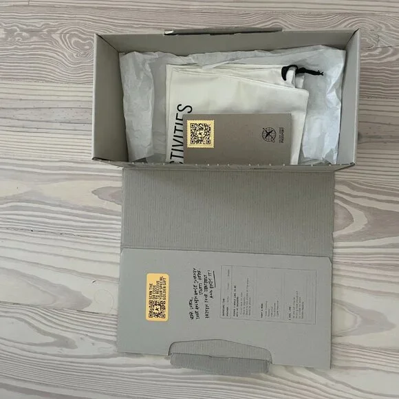 LIKE NEW Golden Goose Mid Star Sneakers - Picture 11 of 12